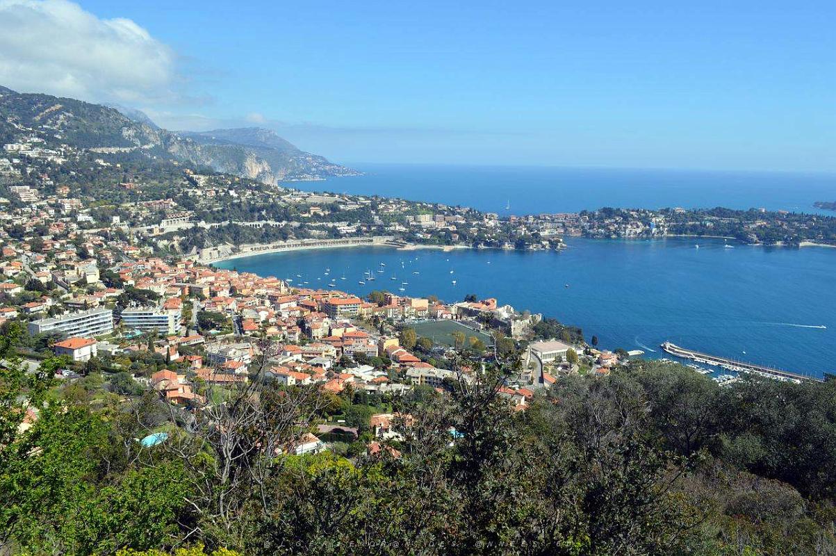 002- Villefranche-sur-mer vu du Mont Alban.JPG